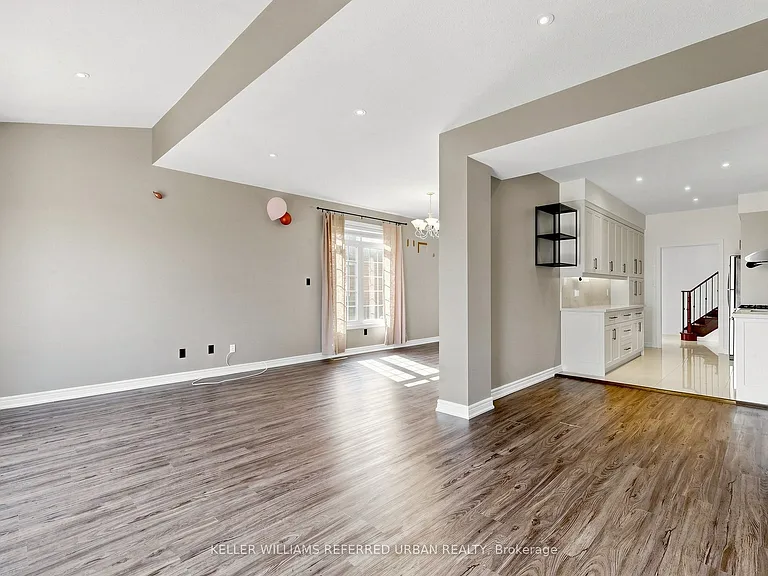 45 Cameo Dr — Photo 10