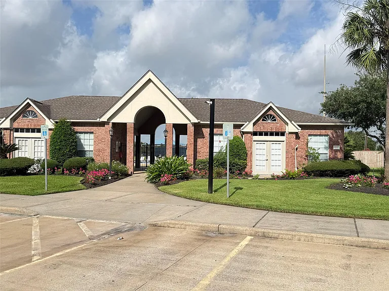 9403 Sundance Dr — Photo 21