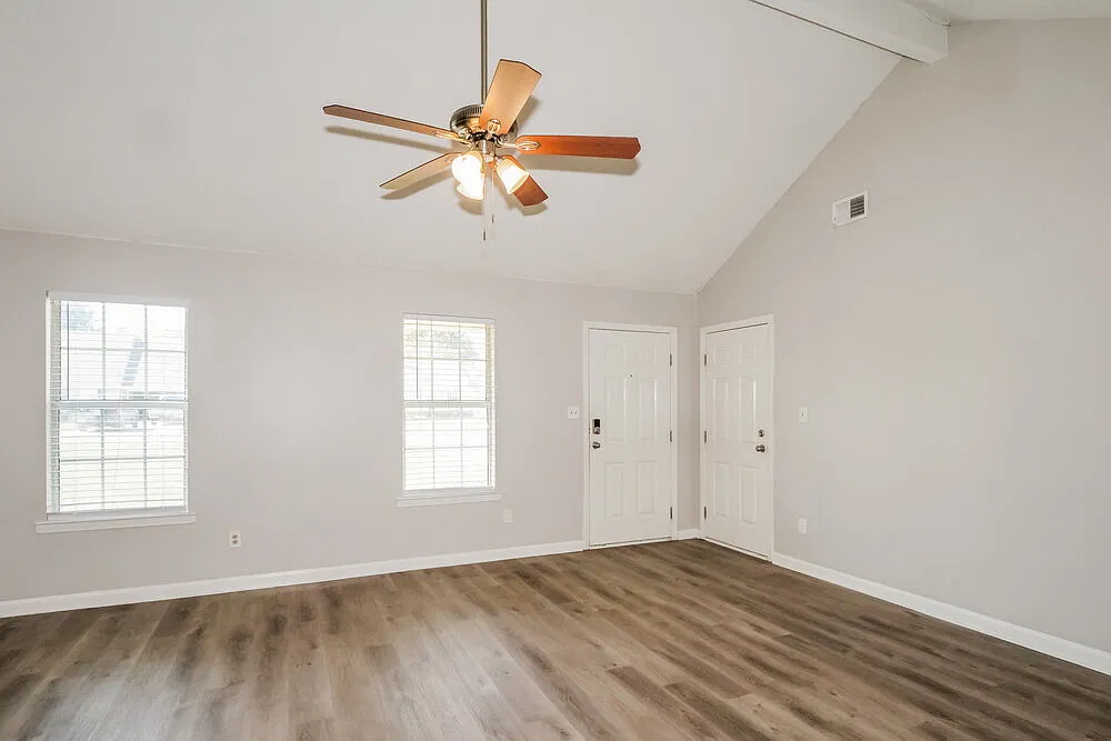 3 bed, 2.0 bath, 1538 sqft, $2,140 — Photo 4