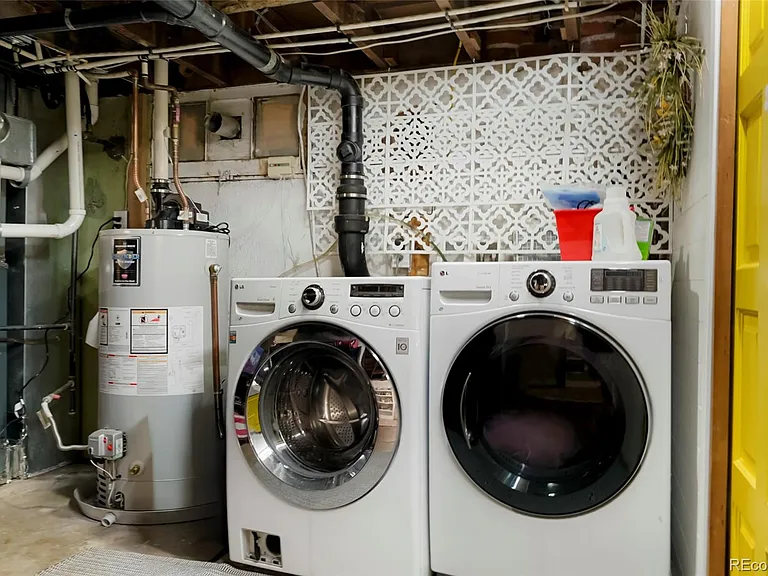 2810 Dahlia St — Photo 14