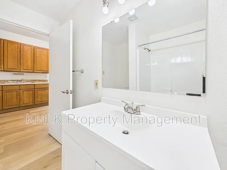 508 Crouse St — Photo 17