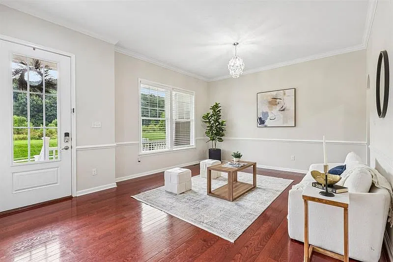 5 bed, $4,200 — Photo 3