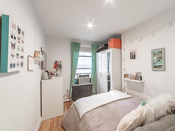 2nd image of 406 W 39th St #5D