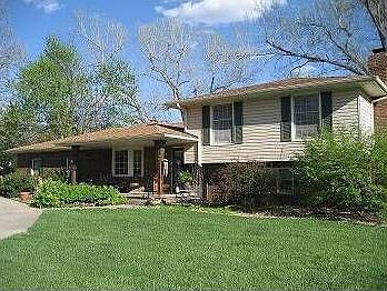 2nd image of 809 Joshua St