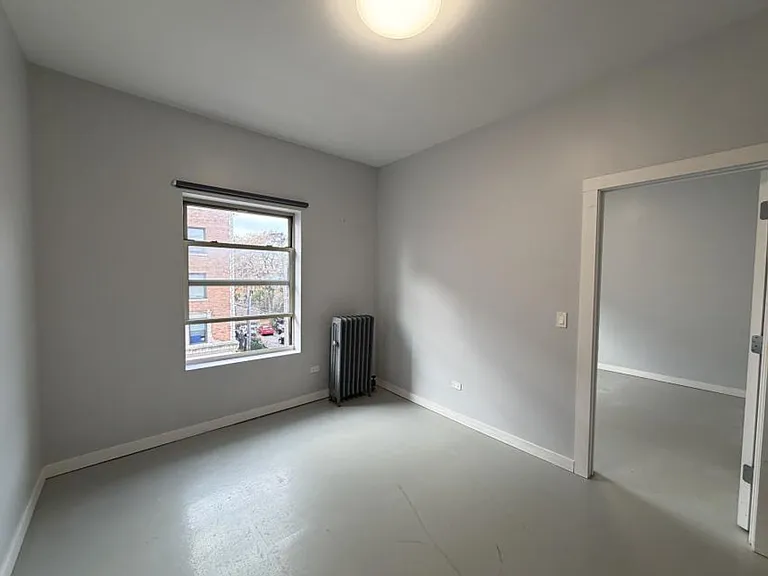 4700 N Racine Ave — Photo 12