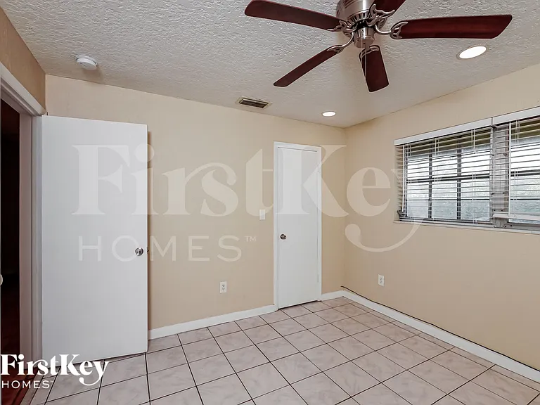7518 NW 42nd Dr — Photo 15