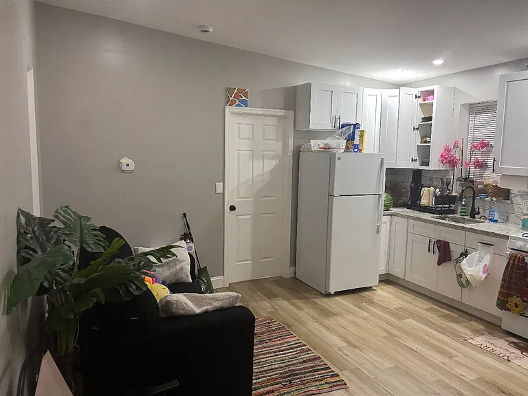202-206 Berbro Ave #204-B — Photo 3