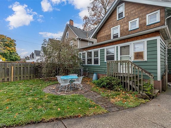 4th image of 1269 Mathews Ave