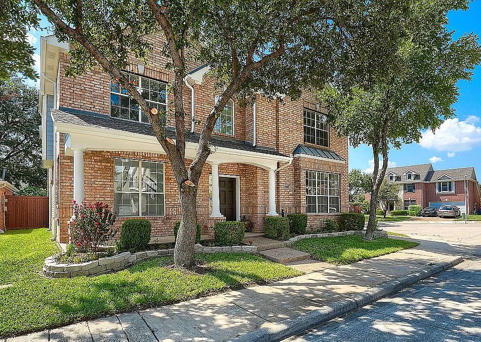1st image of 8921 Crescent Ct