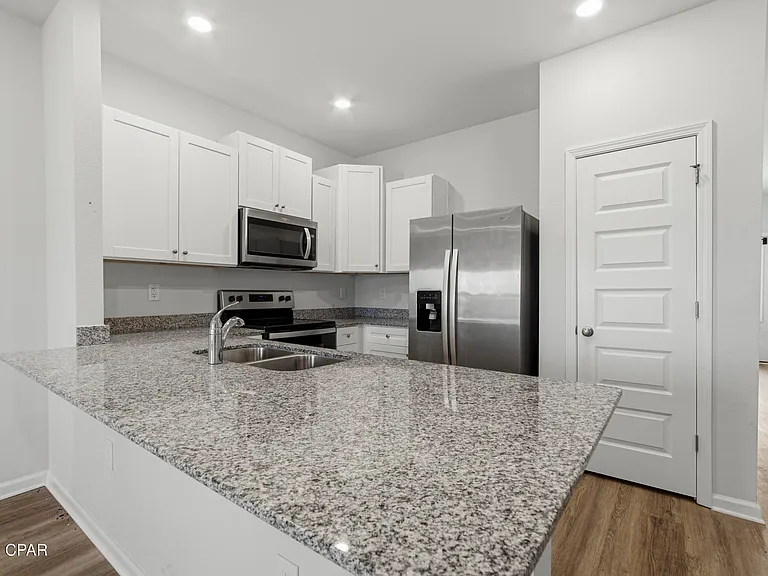 1749 Jakes Dr — Photo 8