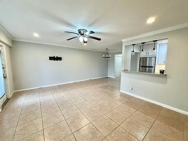1 bed, 1.5 bath, 715 sqft, $1,395 — Photo 4
