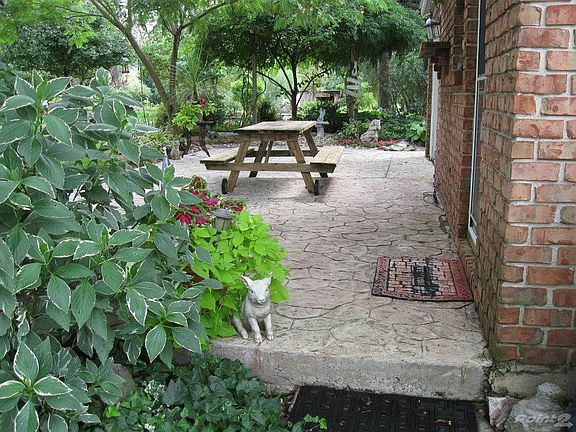 100 Stone Lane patio2 (1024x768)