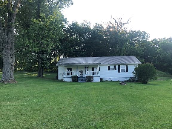 3rd image of 221 Herring Hollow Ln
