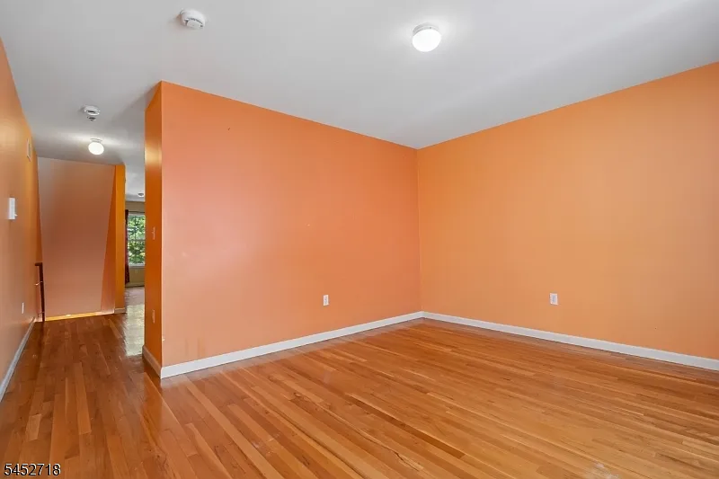 2 bed, 1.5 bath, $2,900 — Photo 3