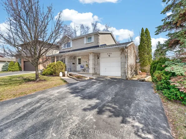 880 Lancaster Dr, Kingston, ON K7P 1R6