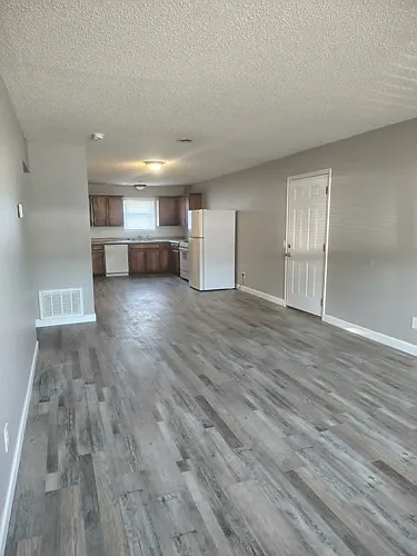 608 Compton Ave #4 Photo 1 608 Compton Ave #4 Photo 1