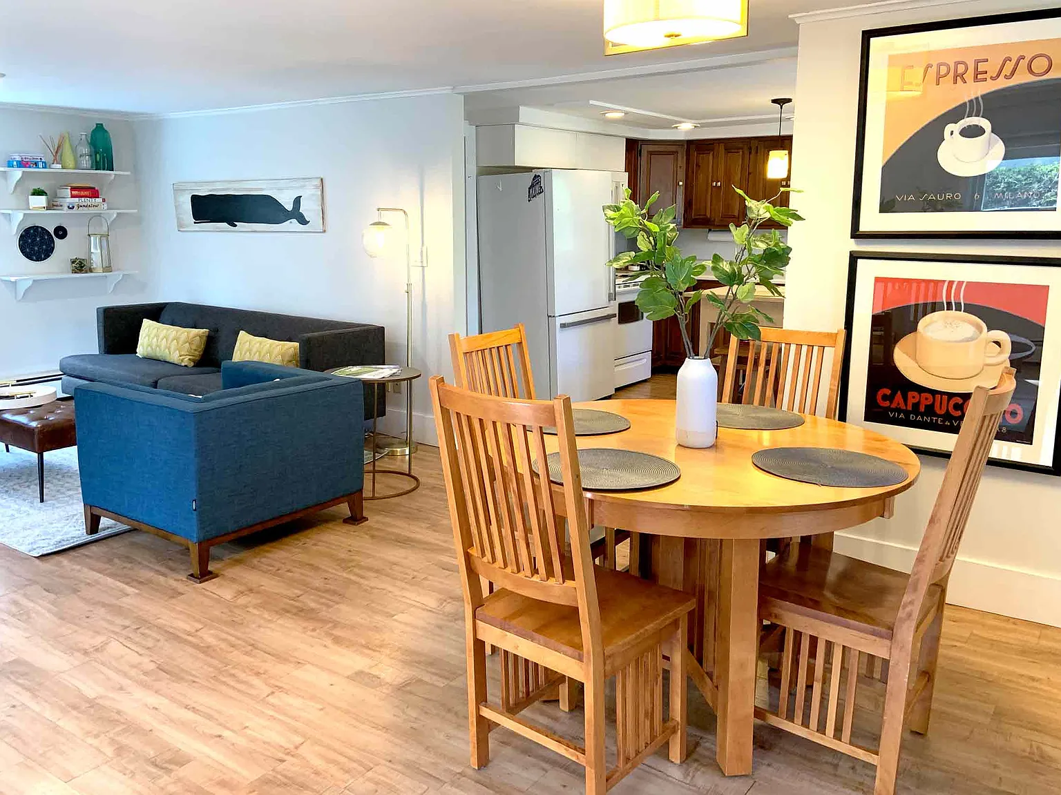 2 bed, 1.5 bath, 1430 sqft, $3,200 — Photo 2