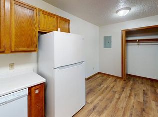 1706 E Main St APT A4, Mandan, ND 58554
