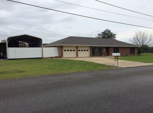 320 Four Point Dr, Raceland, LA 70394