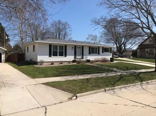 2209 S 14th St, Manitowoc, WI 54220