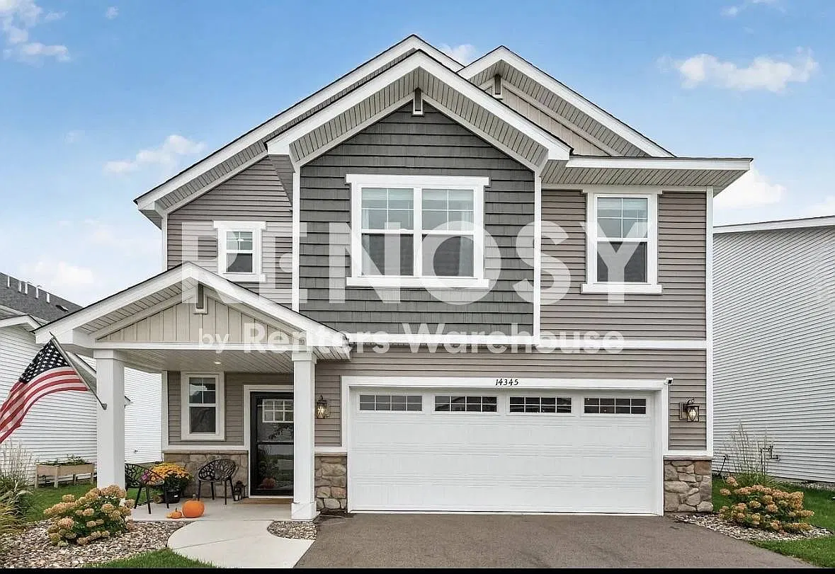 Available Immediately Beautiful 4 Bdrm 3 Bath Home In Rosemount — Photo 1