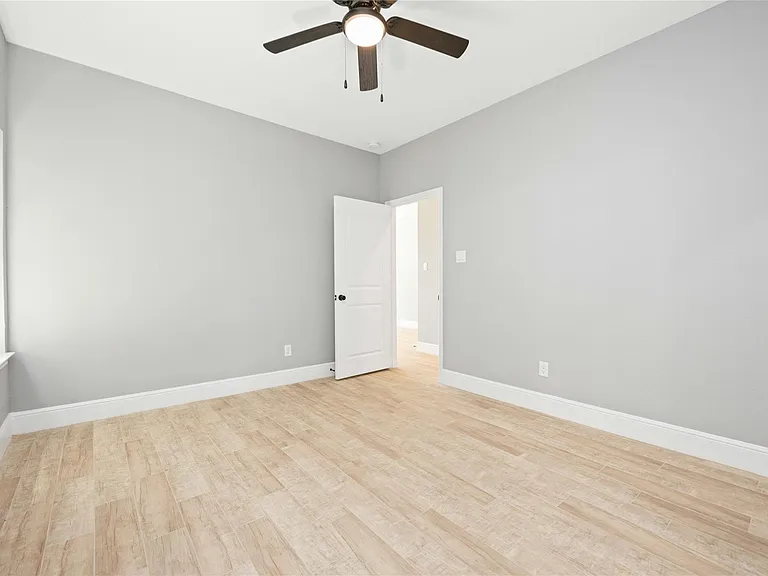 4651 Mallow St #B — Photo 15