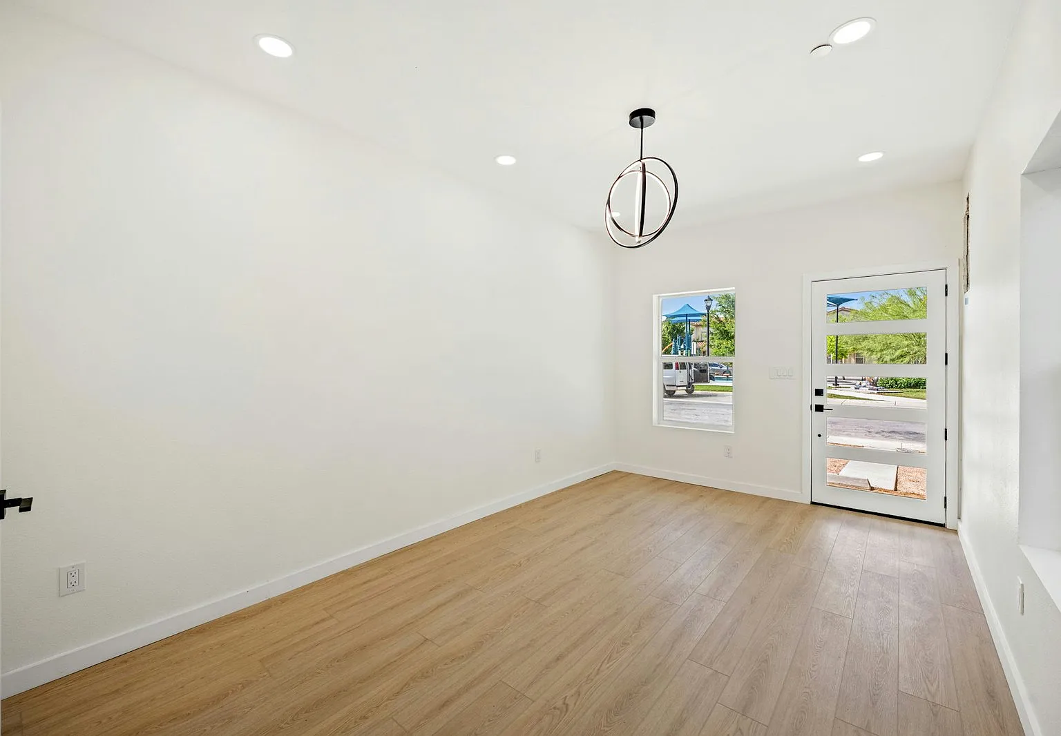 726 Arthur Street, Unit 102 — Photo 3