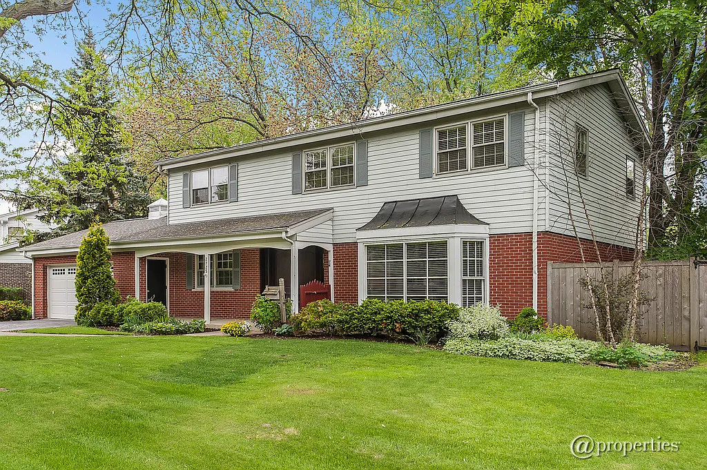 2725 Crabtree Ln photo 1