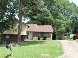 284 Gardenia Rd, Millbrook, AL 36054