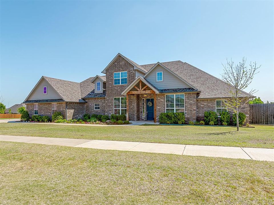 1st image of 15218 Colonia Bella Dr