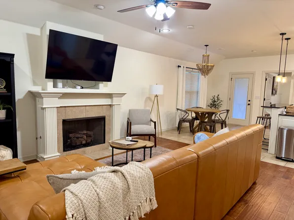 2640 N Villa Blvd, Fayetteville, AR 72703