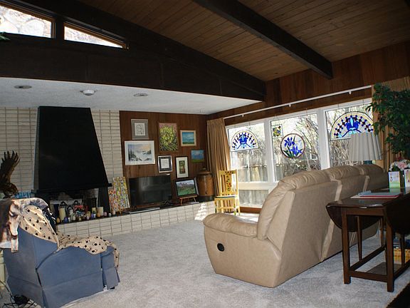 5th image of 1062 Bonita Dr