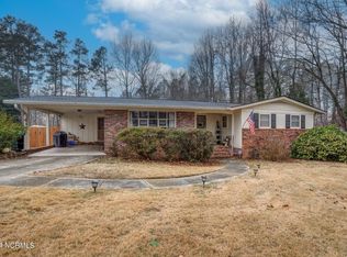 2817 Dove Ln, Raleigh, NC 27604