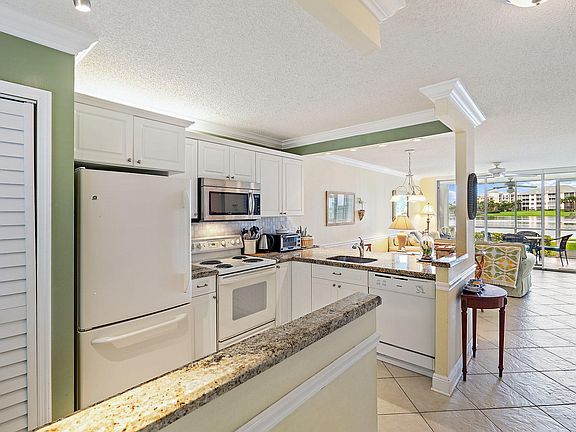 4th image of 353 S Us Highway 1 APT B102