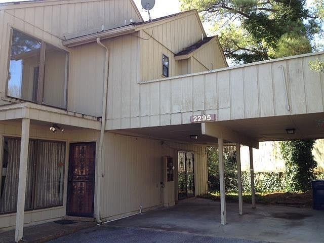 1st image of 2295 Foxmoor Ln #17