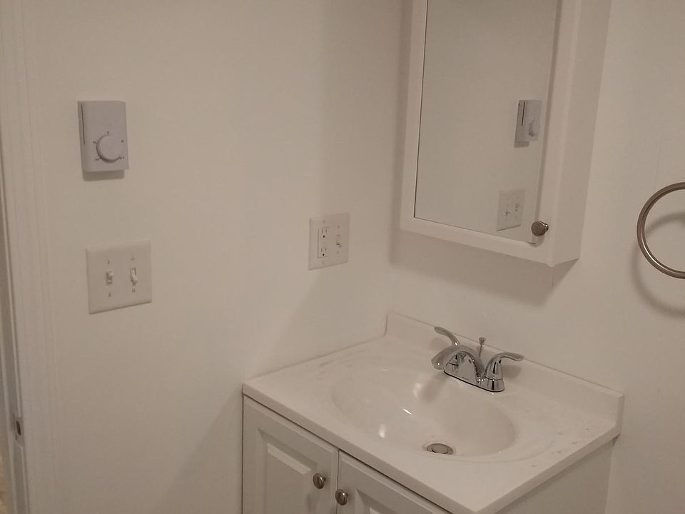 Bathroom vanity