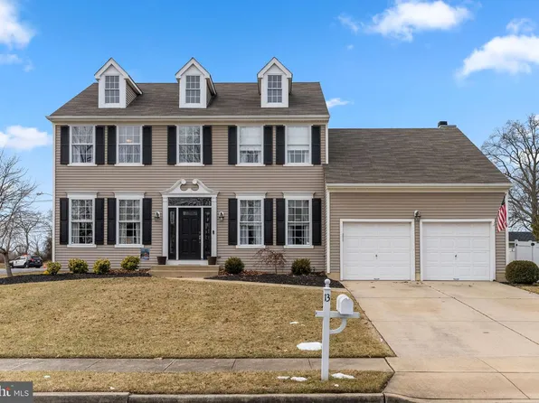 13 Tory Ln, Marlton, NJ 08053