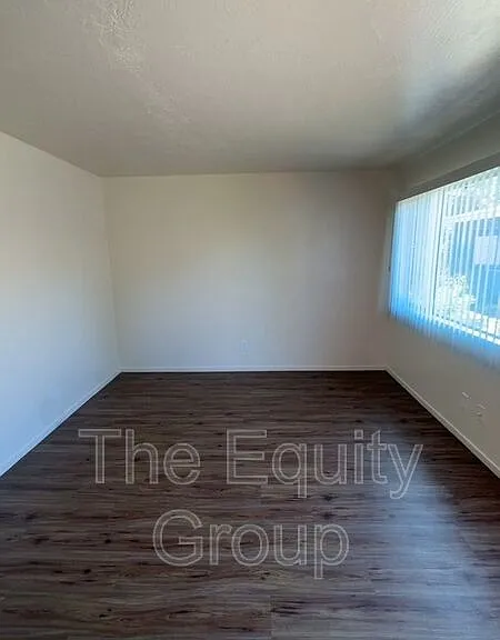 620 N Blackstone St #4 — Photo 2