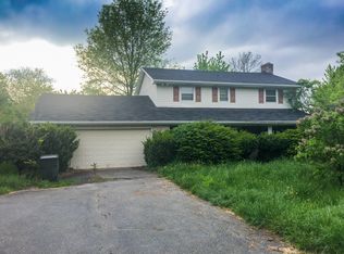 804 Fielding Dr, Red Lion, PA 17356