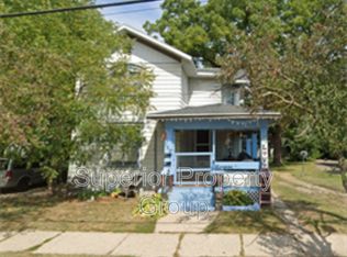 159 1/2 S Jackson St, Janesville, WI 53548