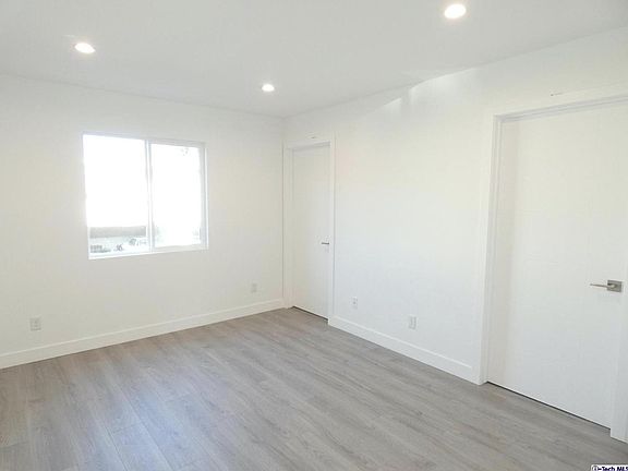 4th image of 10835 Blix St #5