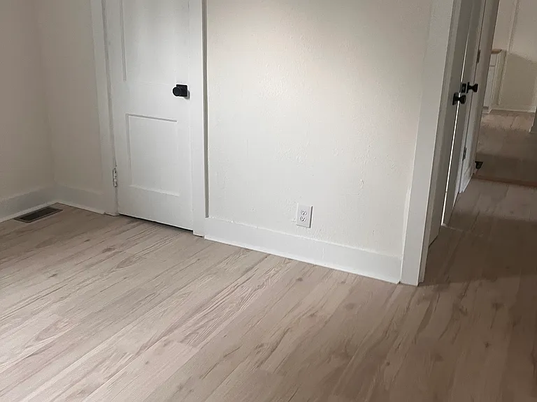 4723 Evanston Ave — Photo 4