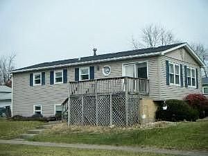 3rd image of 5744 Victoria Dr