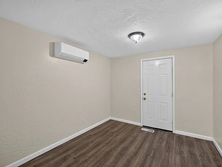 Welcome to Adobe Manor in Albuquerque, NM! — Photo 8