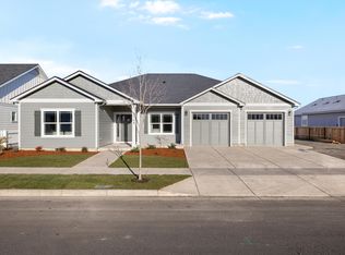 1749 River Run St, Central Point, OR 97502