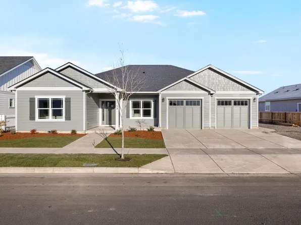 1749 River Run St, Central Point, OR 97502