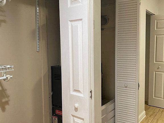 5th image of 2065 W Farwell Ave APT 3S
