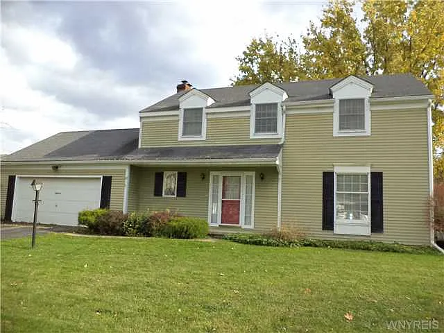 18 Devereux Dr photo 1