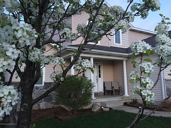 3rd image of 4469 Helmsway Dr