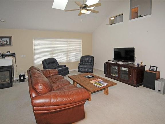 4th image of 3938 Sunair Ct